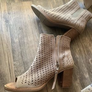 Toms open toe bootie